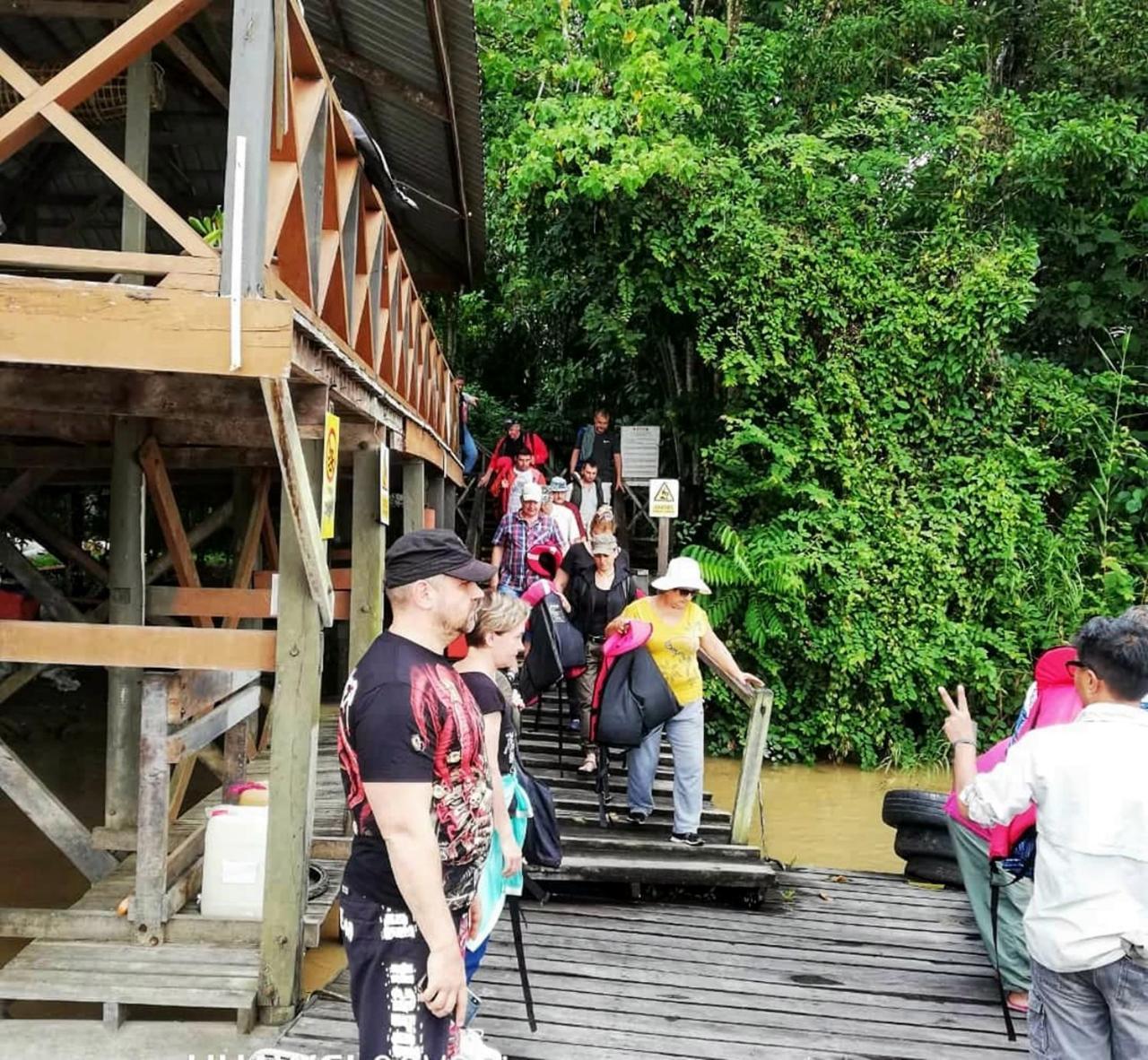 Borneo Nature Lodge Sukau Buitenkant foto